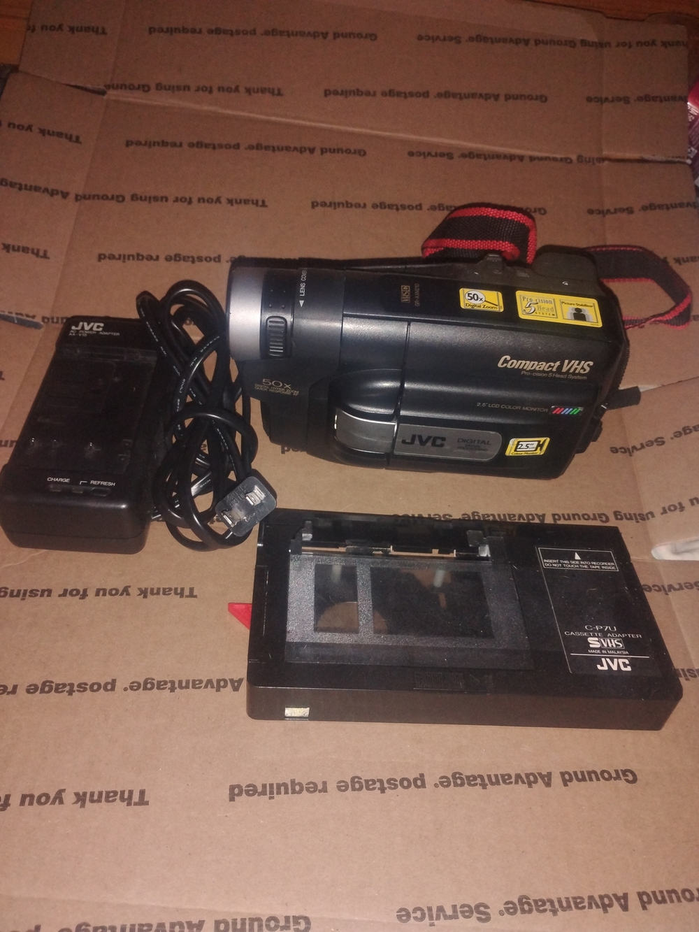 JVC GR-AXM210U Compact VHS-C Recorder Camcorder Video Camera Bundle *Read*